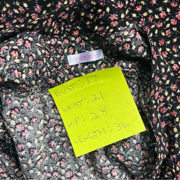 Women's Black Floral Cross-Back Short Dress Casual Spring - Picture 6 of 7